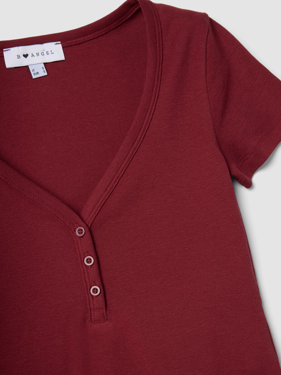 Red pure cotton V-neck regular fit T-shirt_5