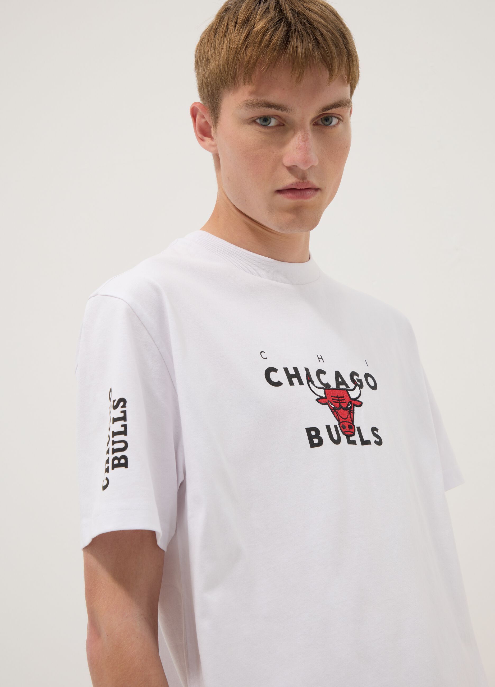 White pure cotton T-shirt with front print, oversized fit