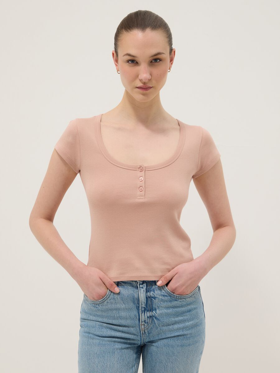 Pink pure cotton regular fit T-shirt with deep serafino neckline_3