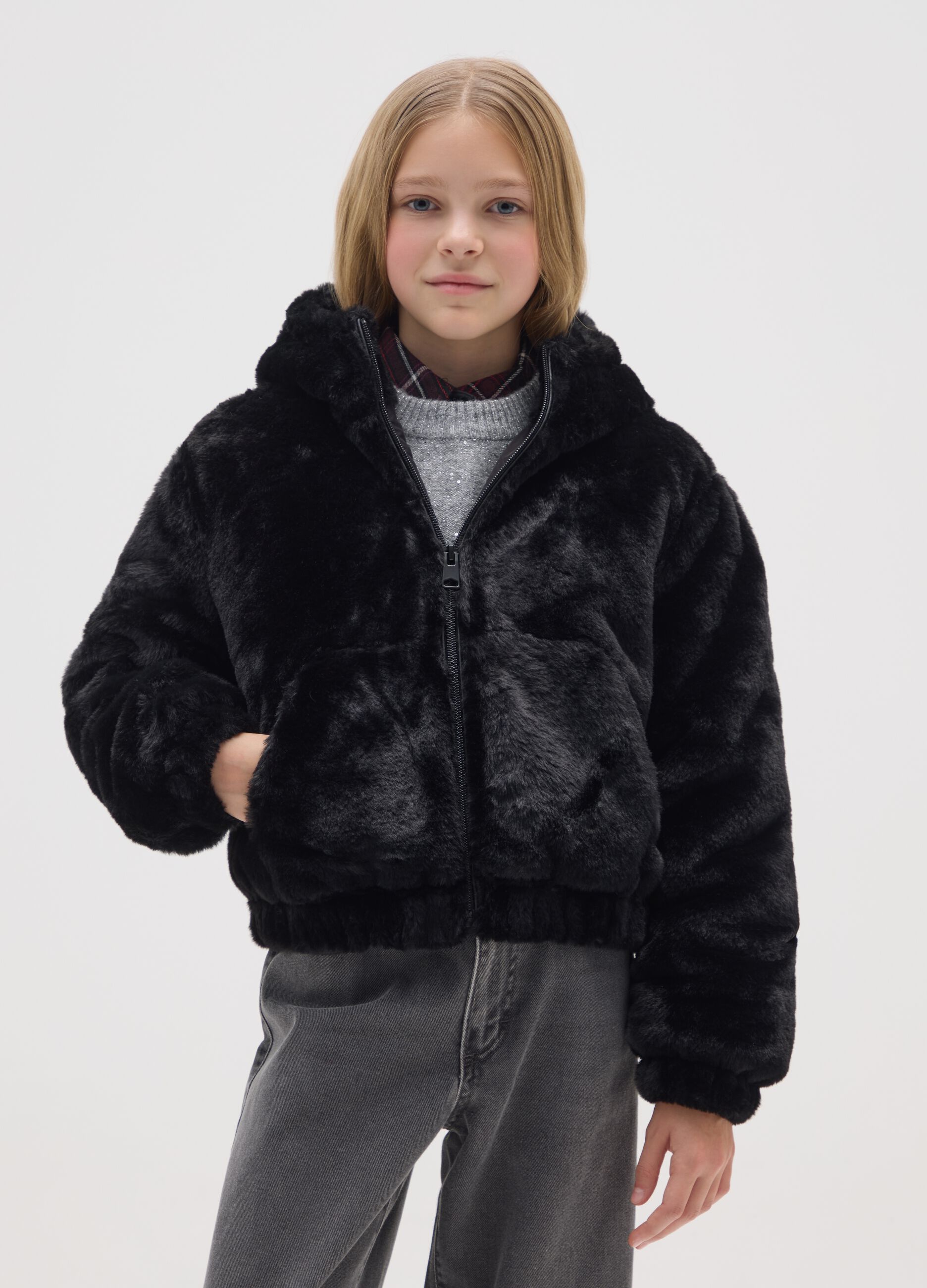 Girls' black regular fit jacket with zip