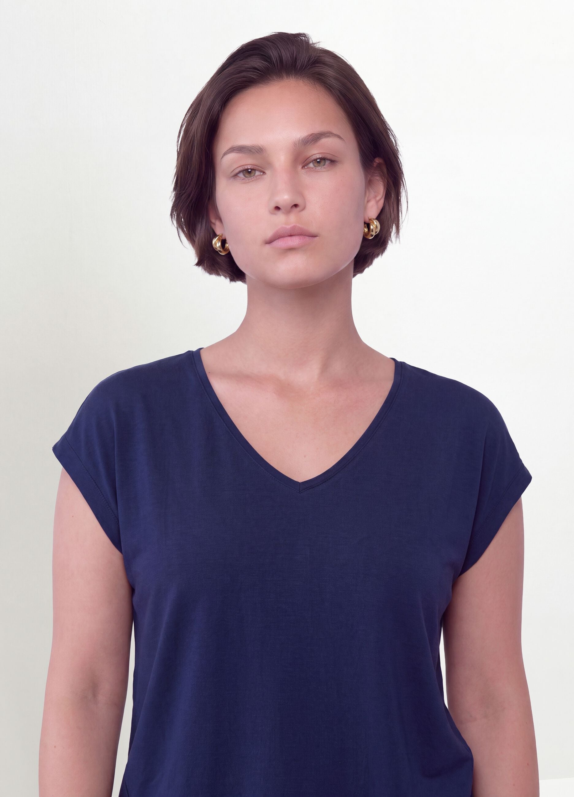 &Mu;&pi;&lambda;&epsilon; T-shirt &alpha;&pi;ό 100% &beta;&iota;&sigma;&kappa;ό&zeta;&eta; &mu;&epsilon; V &nu;&tau;&epsilon;&kappa;&omicron;&lambda;&tau;έ, regular &epsilon;&phi;&alpha;&rho;&mu;&omicron;&gamma;ή