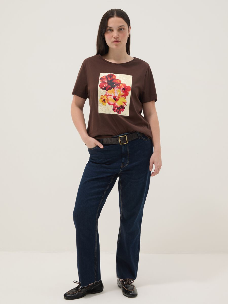 Braunes T-Shirt aus reiner Baumwolle mit Print, Regular Fit_2