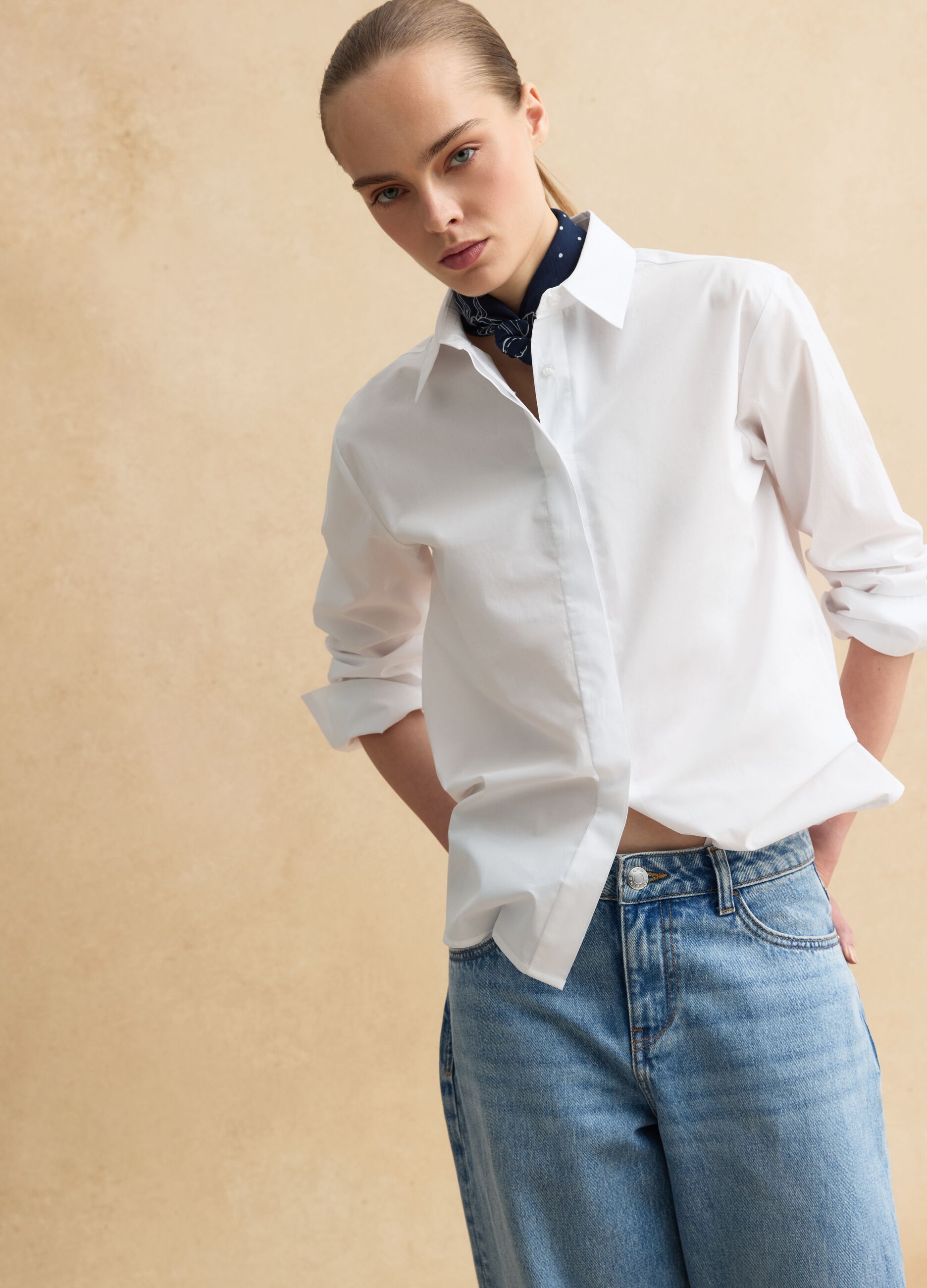 White pure cotton regular fit shirt with classic collar and buttons
