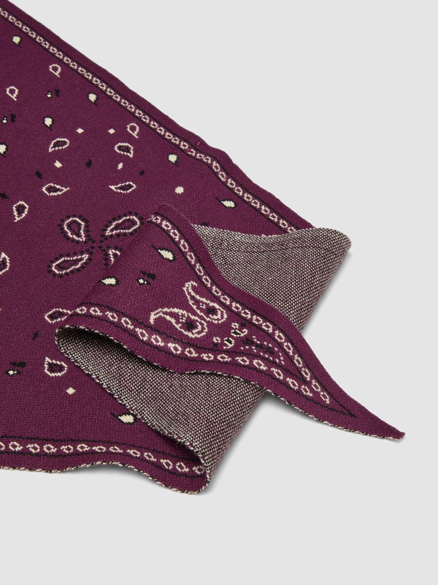Violettes Tuch aus Viskose-Mix mit Muster_1