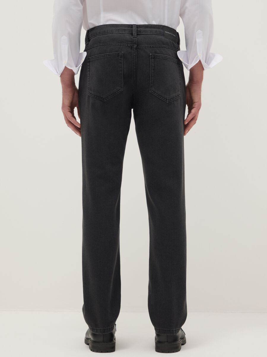 Black cotton blend regular fit jeans_2