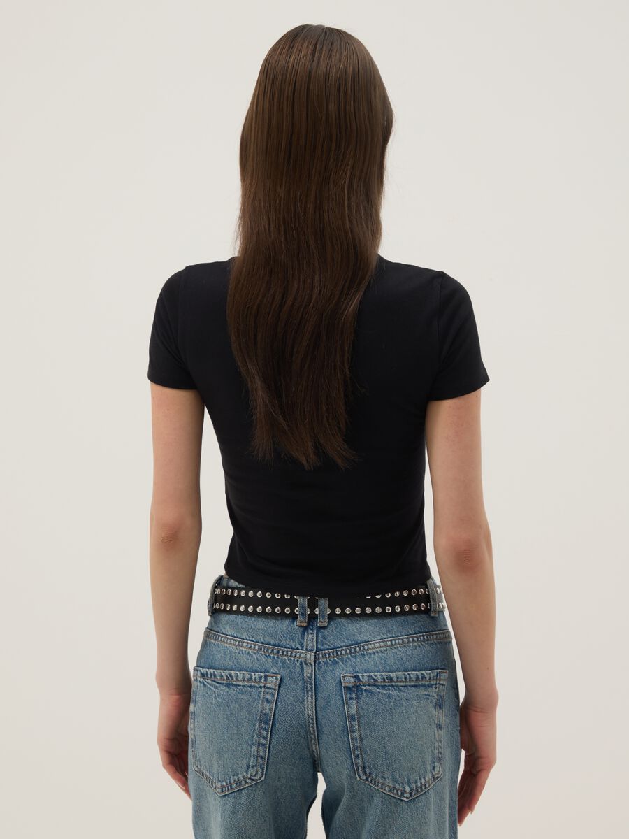 Schwarzes slim fit T-Shirt aus reiner Baumwolle mit Schriftzug_2