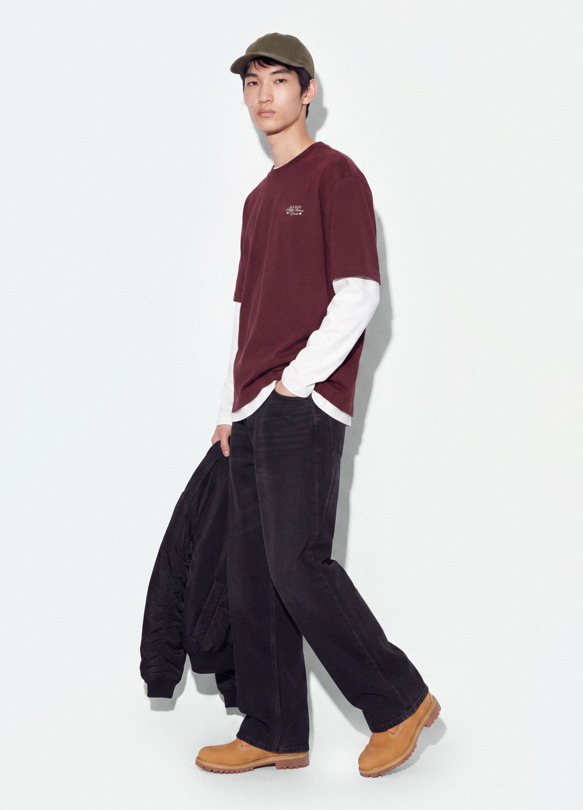 &Kappa;ό&kappa;&kappa;&iota;&nu;&omicron; cropped T-shirt &alpha;&pi;ό 100% &beta;&alpha;&mu;&beta;ά&kappa;&iota; &mu;&epsilon; &sigma;&tau;ά&mu;&pi;&alpha;, boxy fit