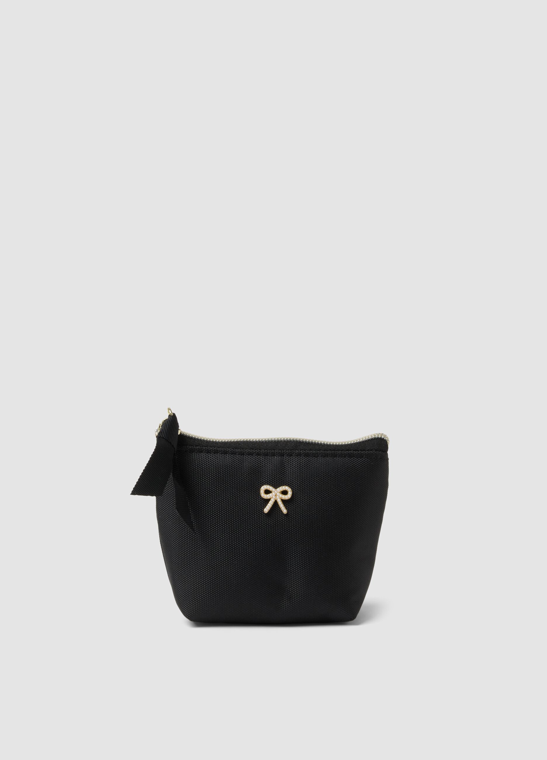 Pochette preta com fecho de correr e detalhe de la&ccedil;o