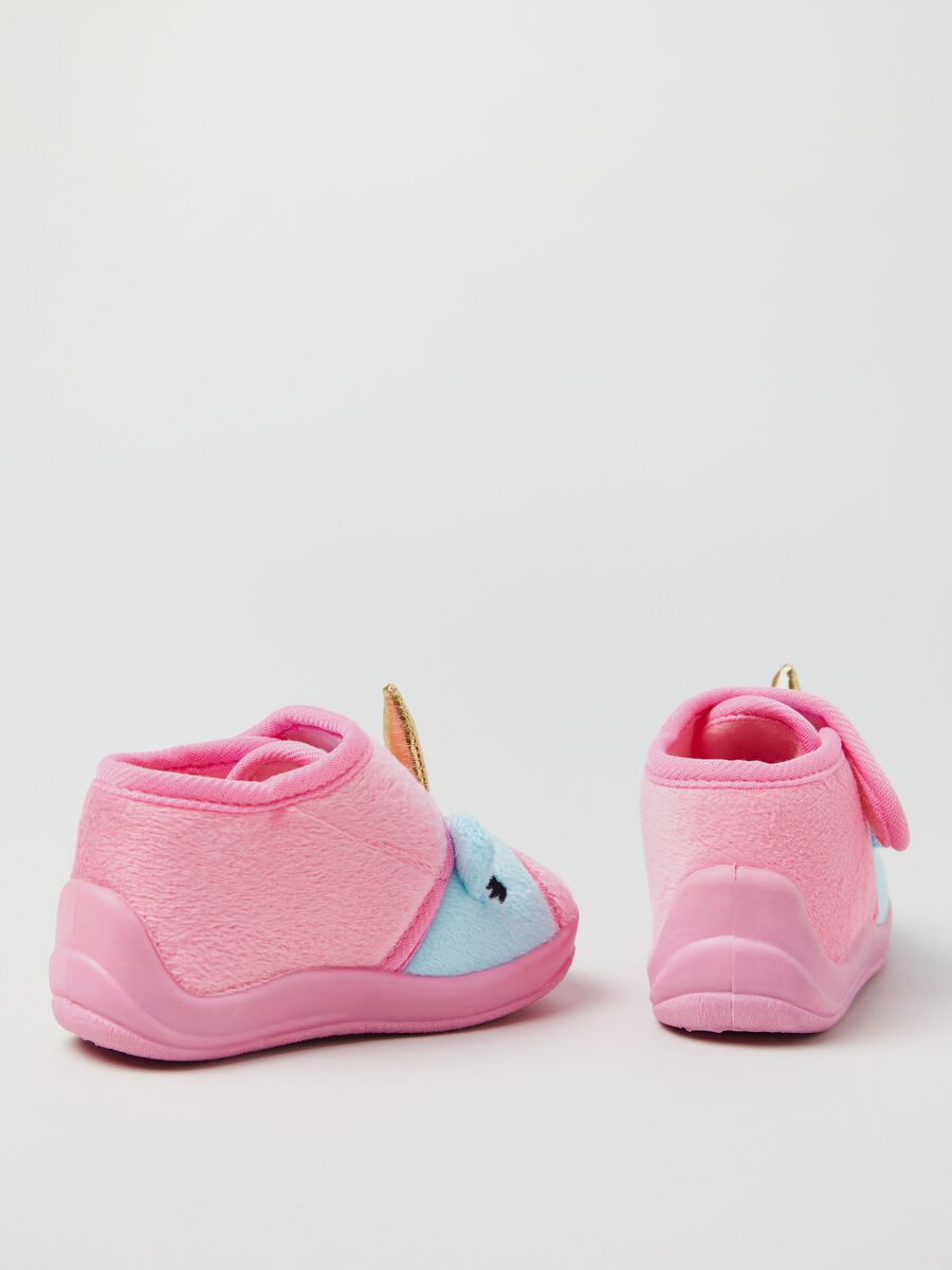 Velour slippers with embroidered unicorn_2