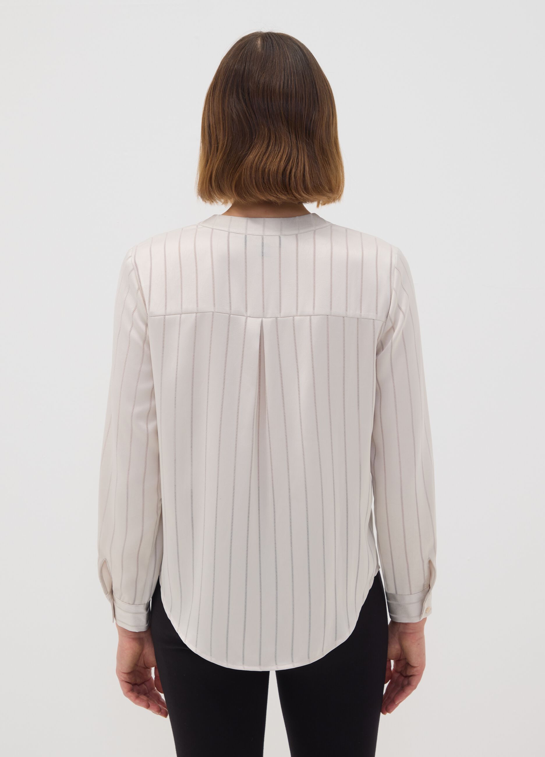 Camicia bianca in tessuto elasticizzato a righe