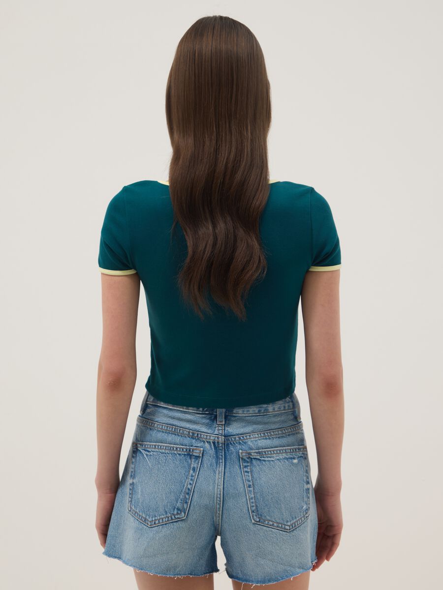 Camiseta verde de algod&oacute;n el&aacute;stico de manga corta_3