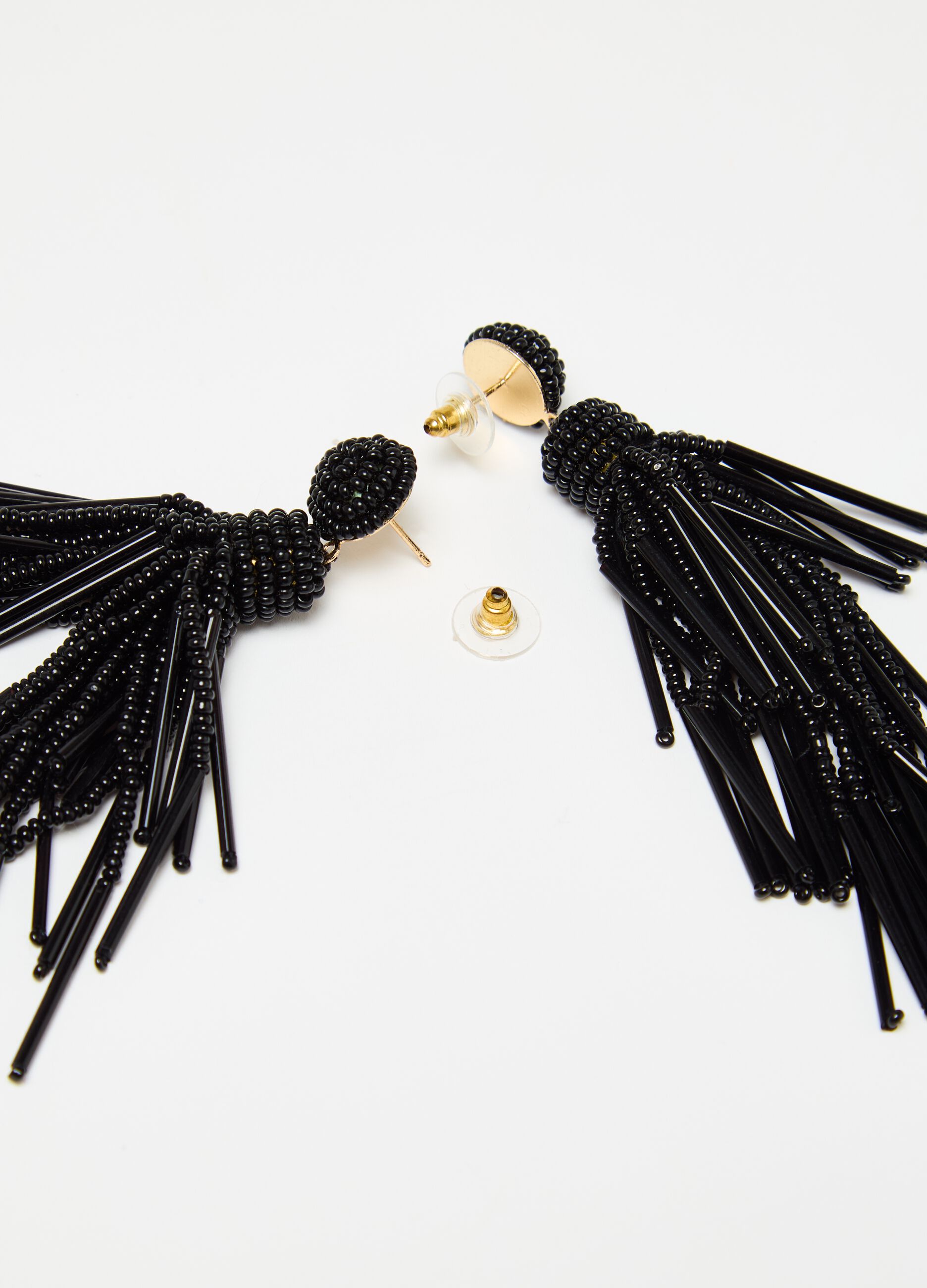 Pendant earrings with beads and fringing