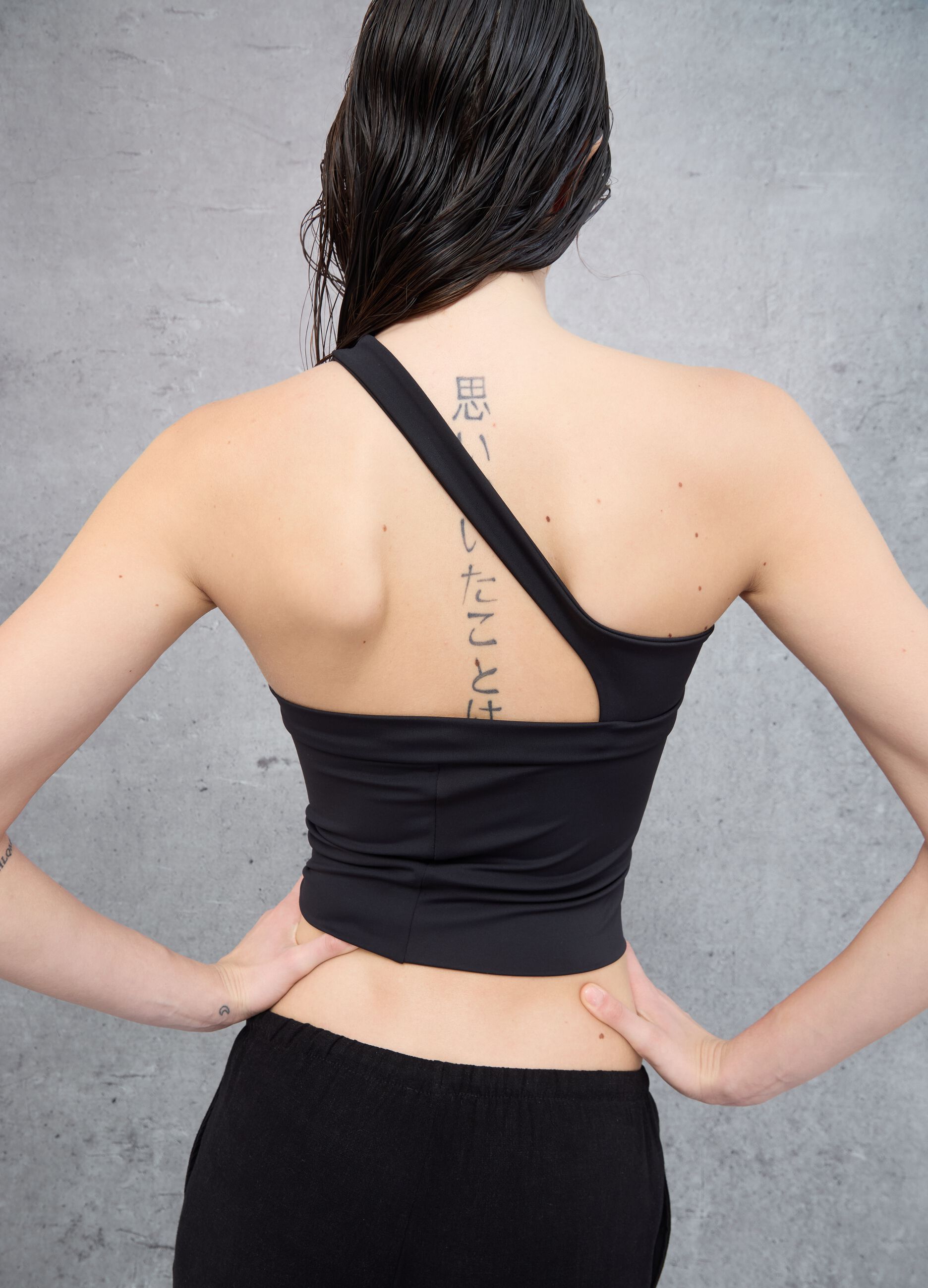 Asymmetrical Adjustable Top Black