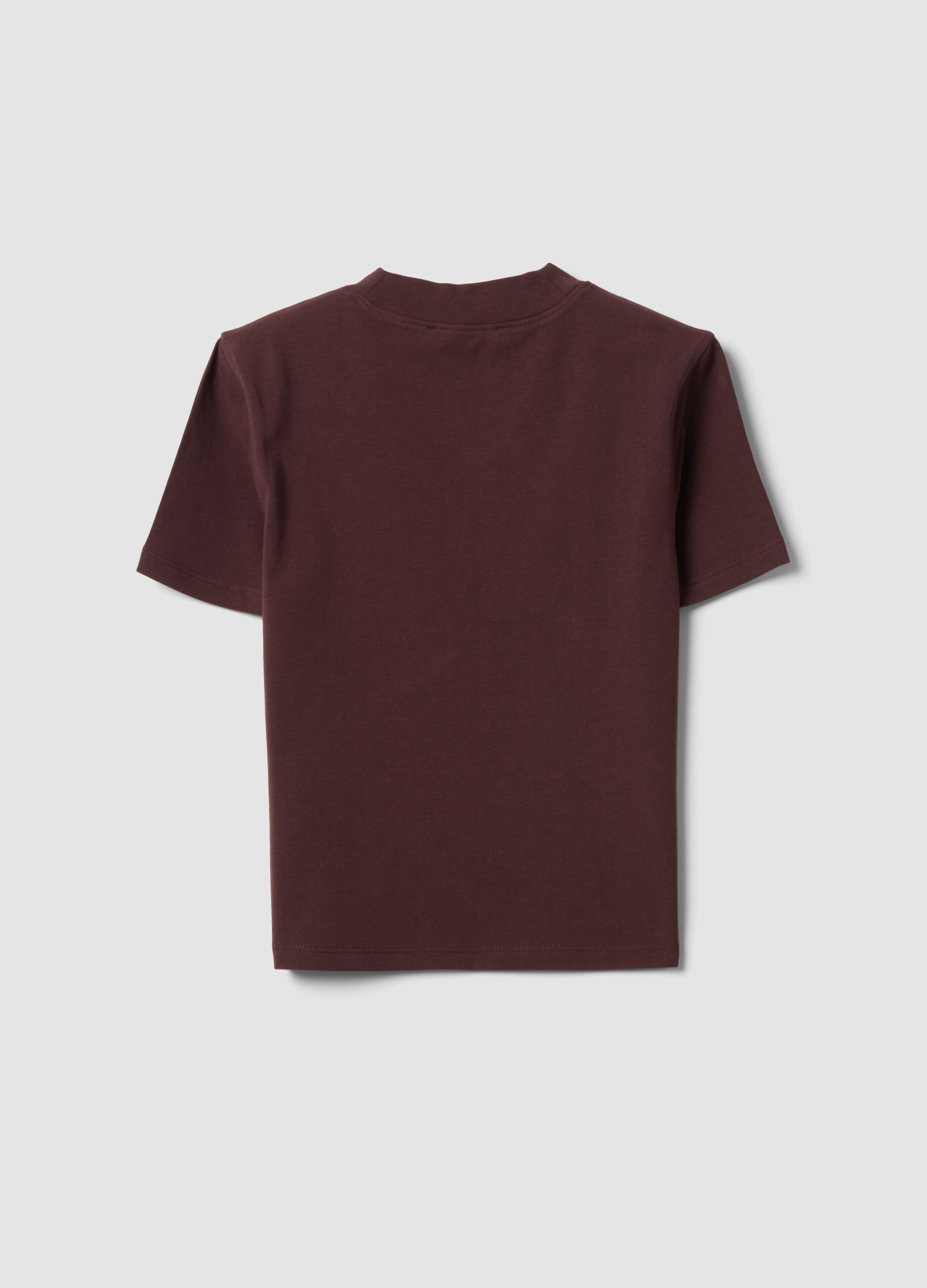 &Kappa;&alpha;&phi;έ &epsilon;&phi;&alpha;&rho;&mu;&omicron;&sigma;&tau;ό T-shirt &alpha;&pi;ό &epsilon;&lambda;&alpha;&sigma;&tau;&iota;&kappa;ό &beta;&alpha;&mu;&beta;ά&kappa;&iota; &mu;&epsilon; &psi;&eta;&lambda;ό &gamma;&iota;&alpha;&kappa;ά