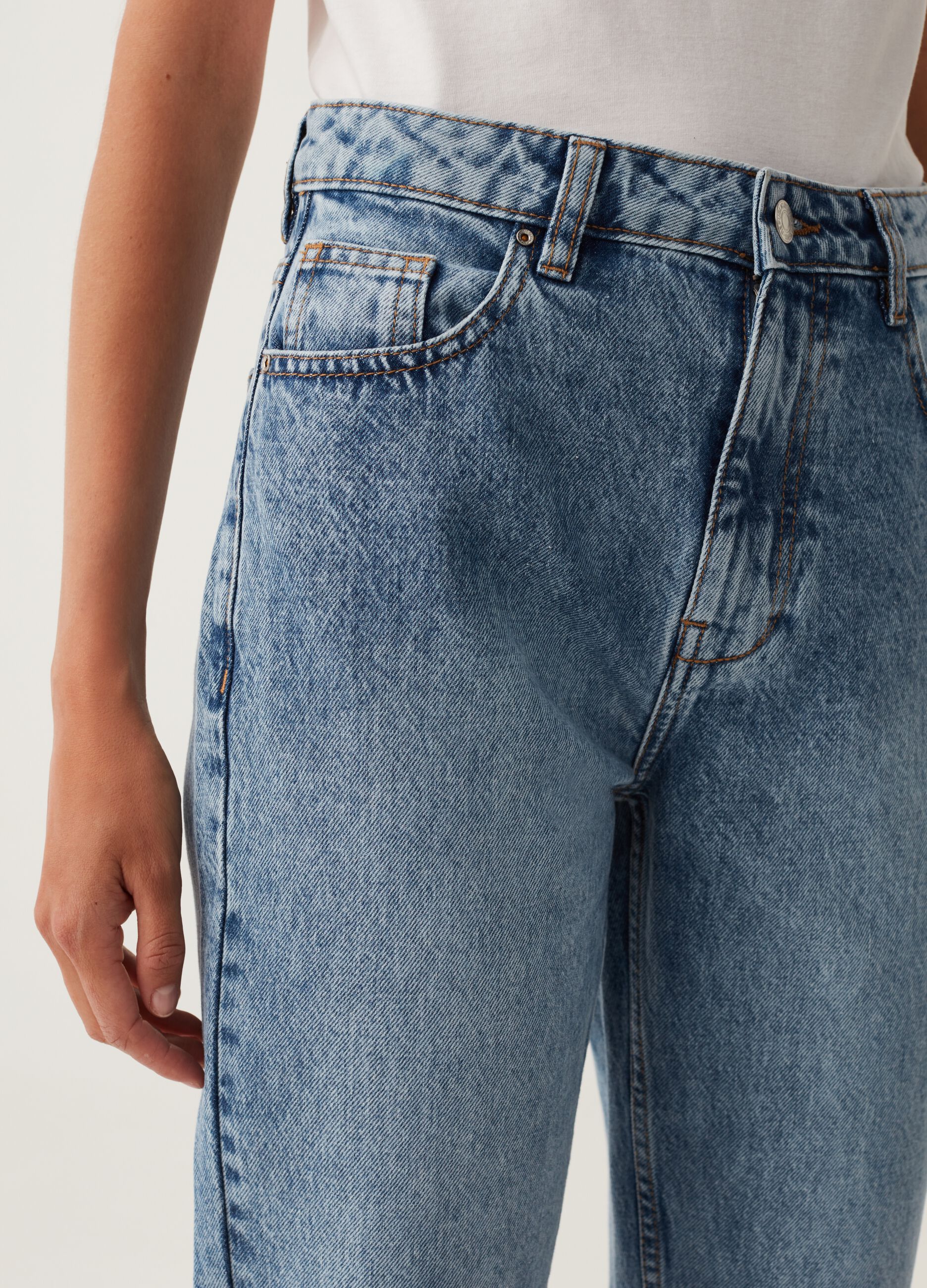 Five-pocket mum slim fit jeans_3