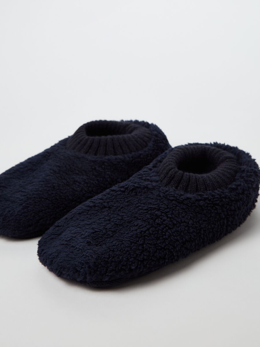 Non-slip slippers in faux fur_1