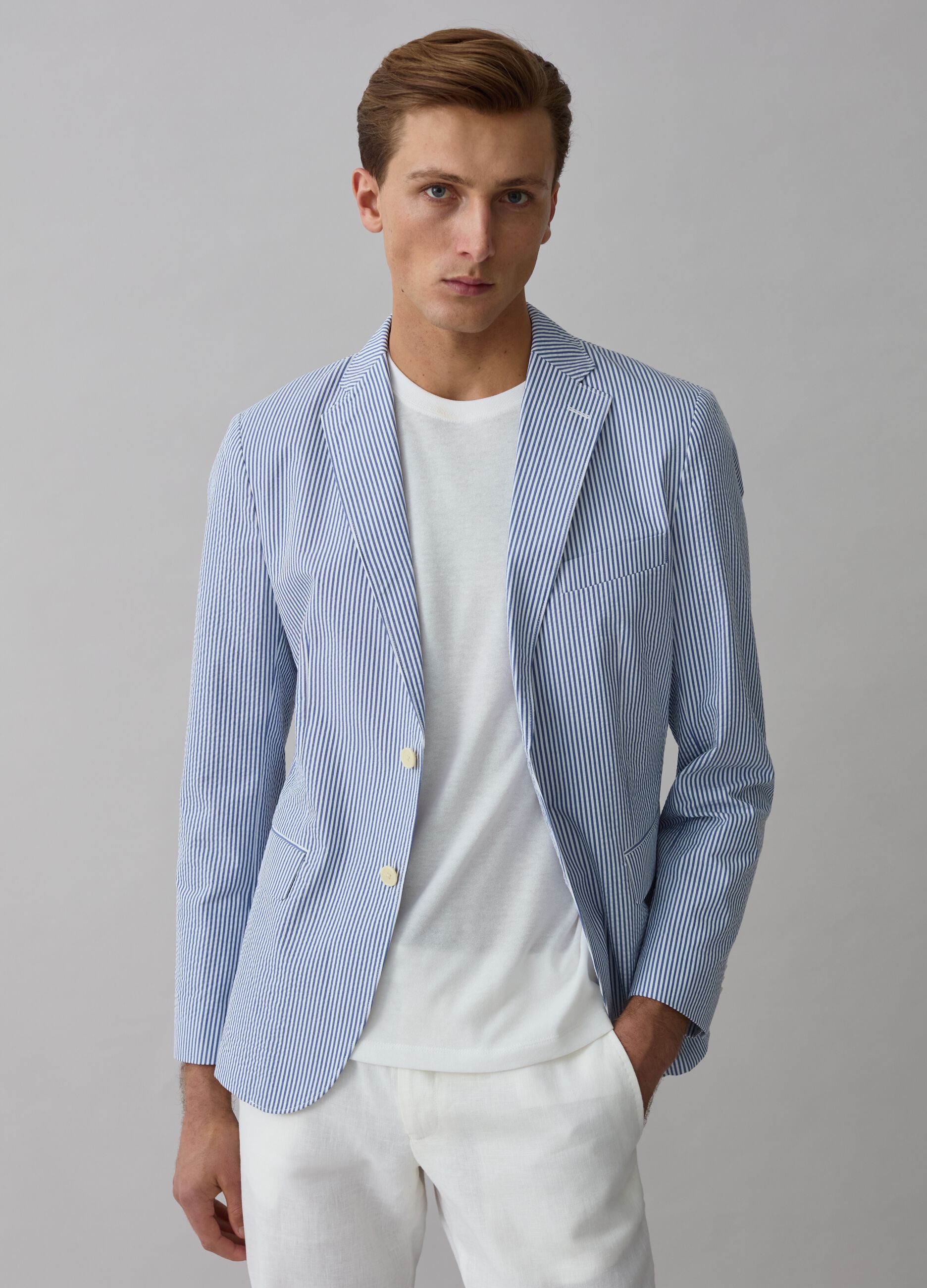 Contemporary single-breasted blazer with thin stripes