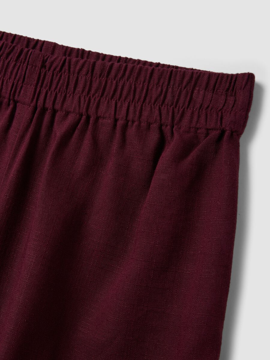 Burgundy viscose-linen blend shorts with elasticated waistband, regular fit_5