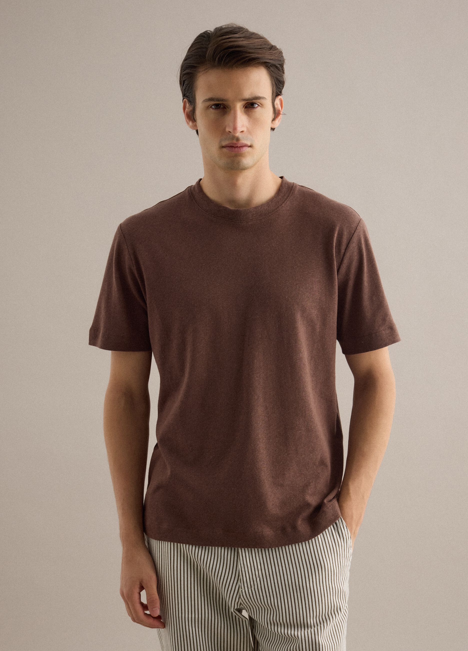 Brown regular fit linen-cotton blend t-shirt