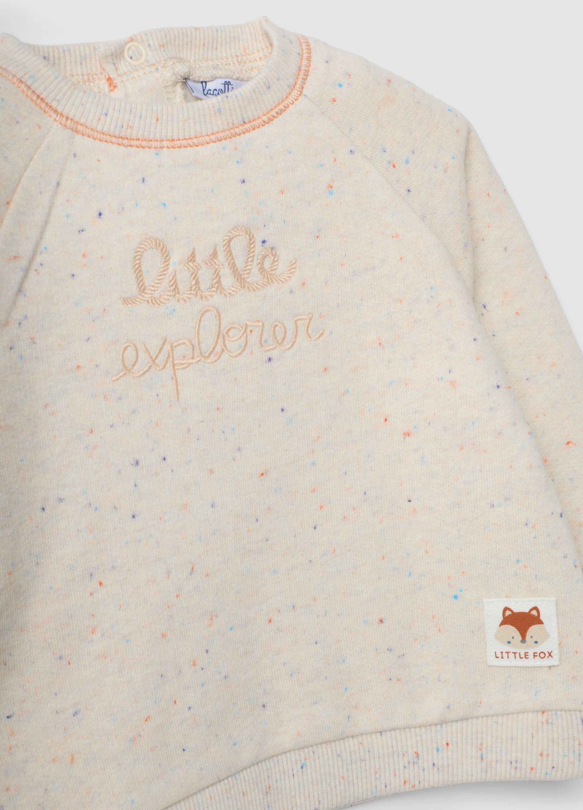 Completo beige in misto cotone organico con felpa e pantaloni
