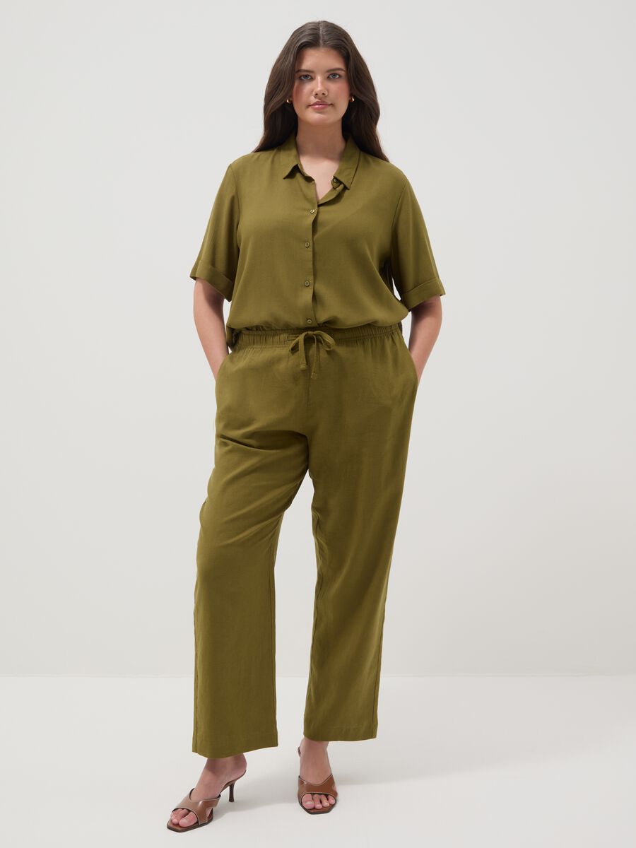 Camisa verde em mistura de viscose e linho, corte regular_2