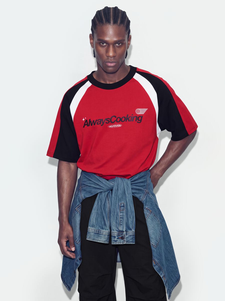 Red pure cotton T-shirt with front slogan relaxed fit_1