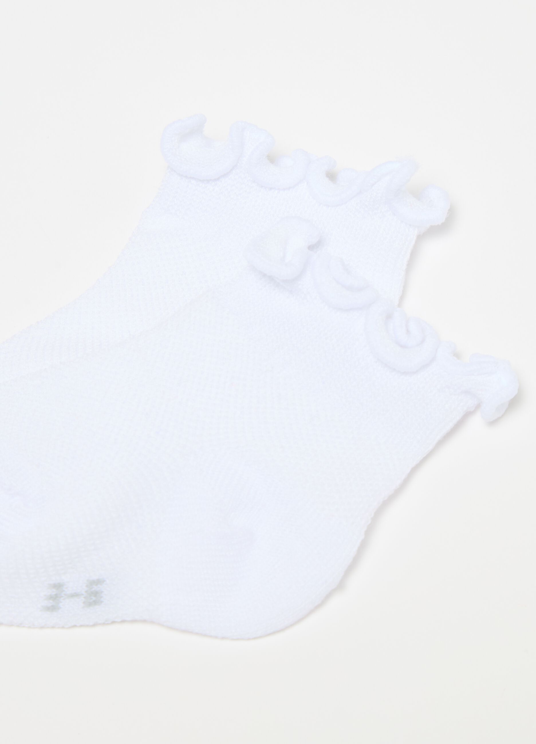 Two-pair pack short socks with wavy hem