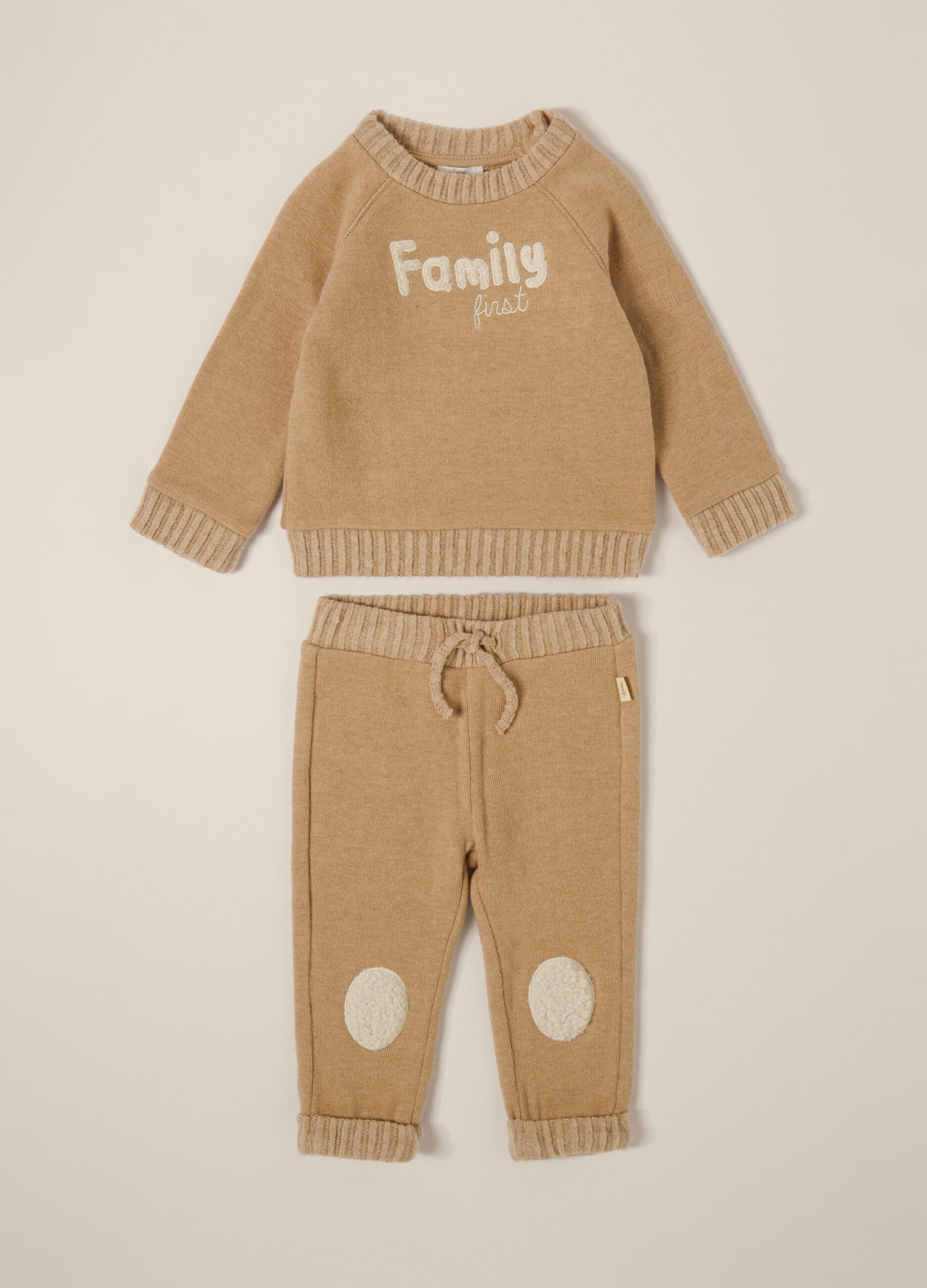 Brown newborn set