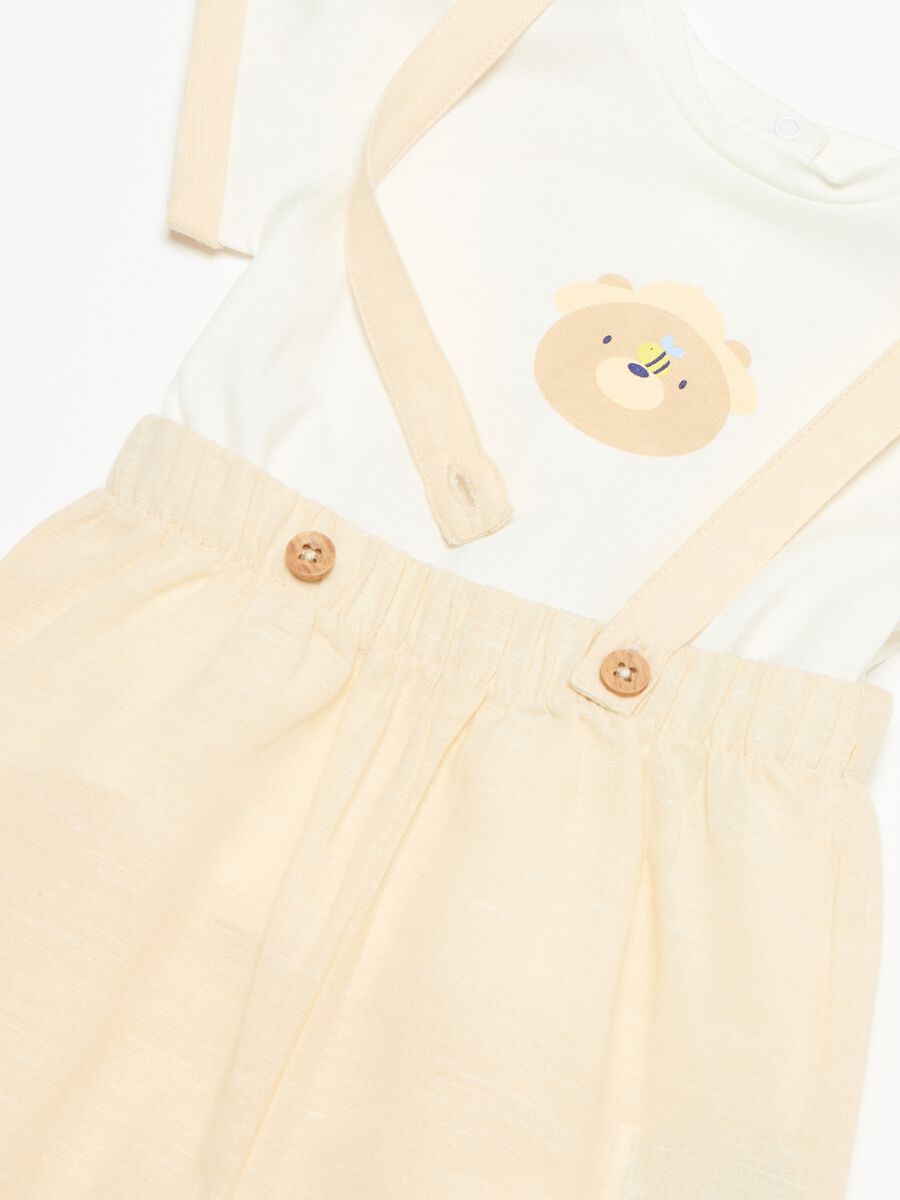 Cotton T-shirt and cotton and linen dungarees set_2