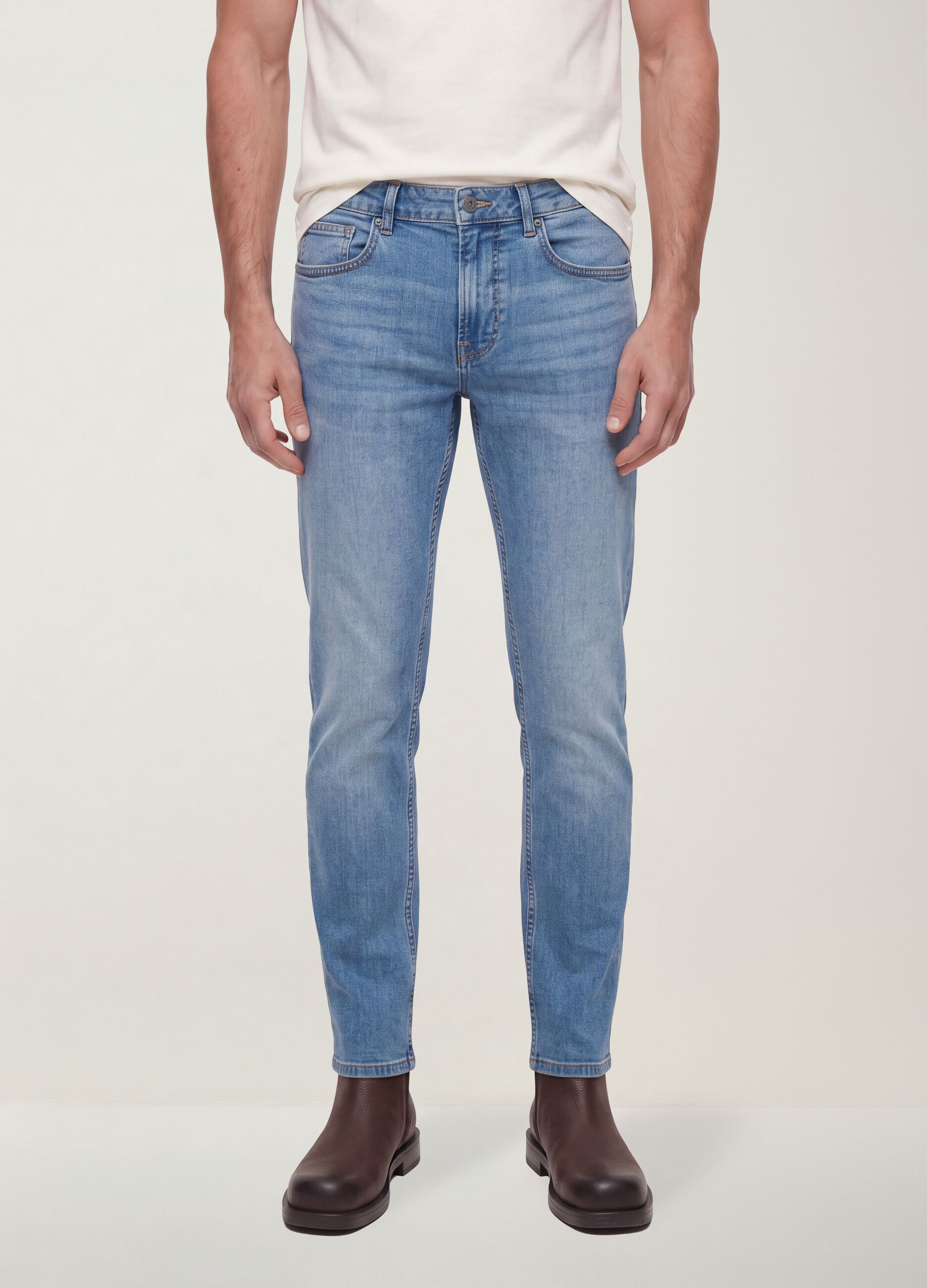 Jeans de ganga slim fit em algod&atilde;o el&aacute;stico