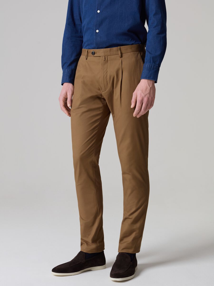 Contemporary City chino trousers with darts_1