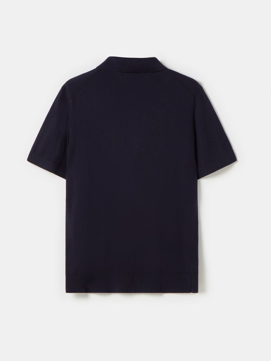 Contemporary solid colour polo shirt_4