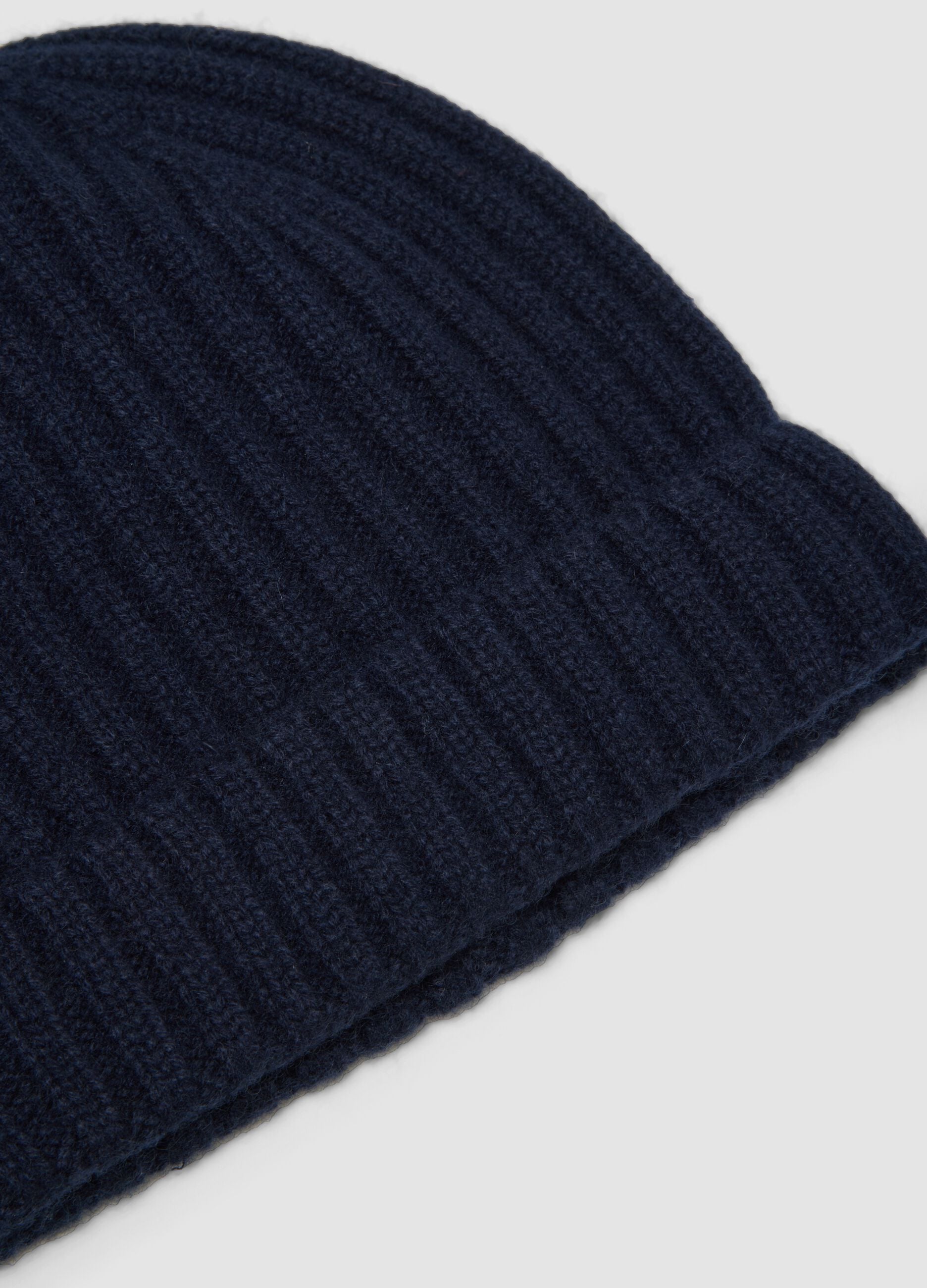 Berretto blu navy in puro cashmere a coste