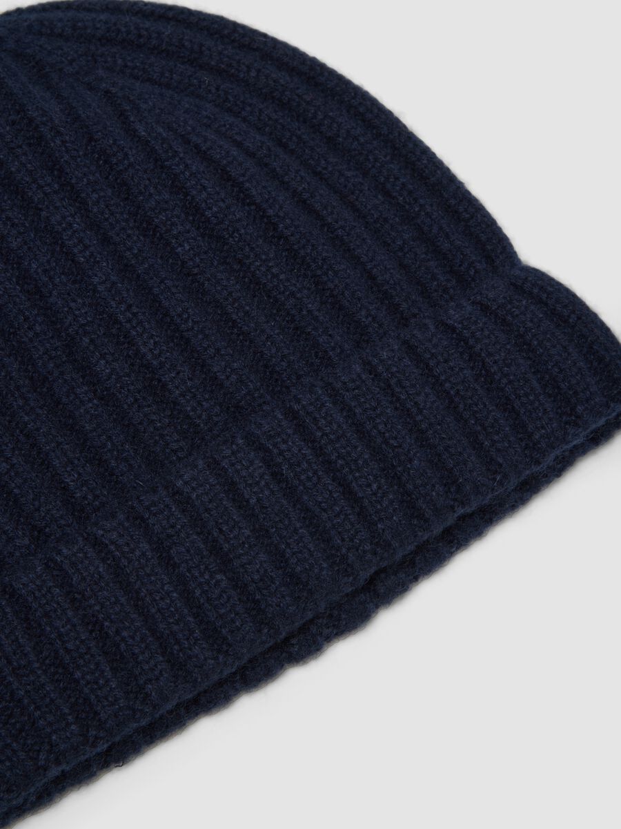 Berretto blu navy in puro cashmere a coste_1