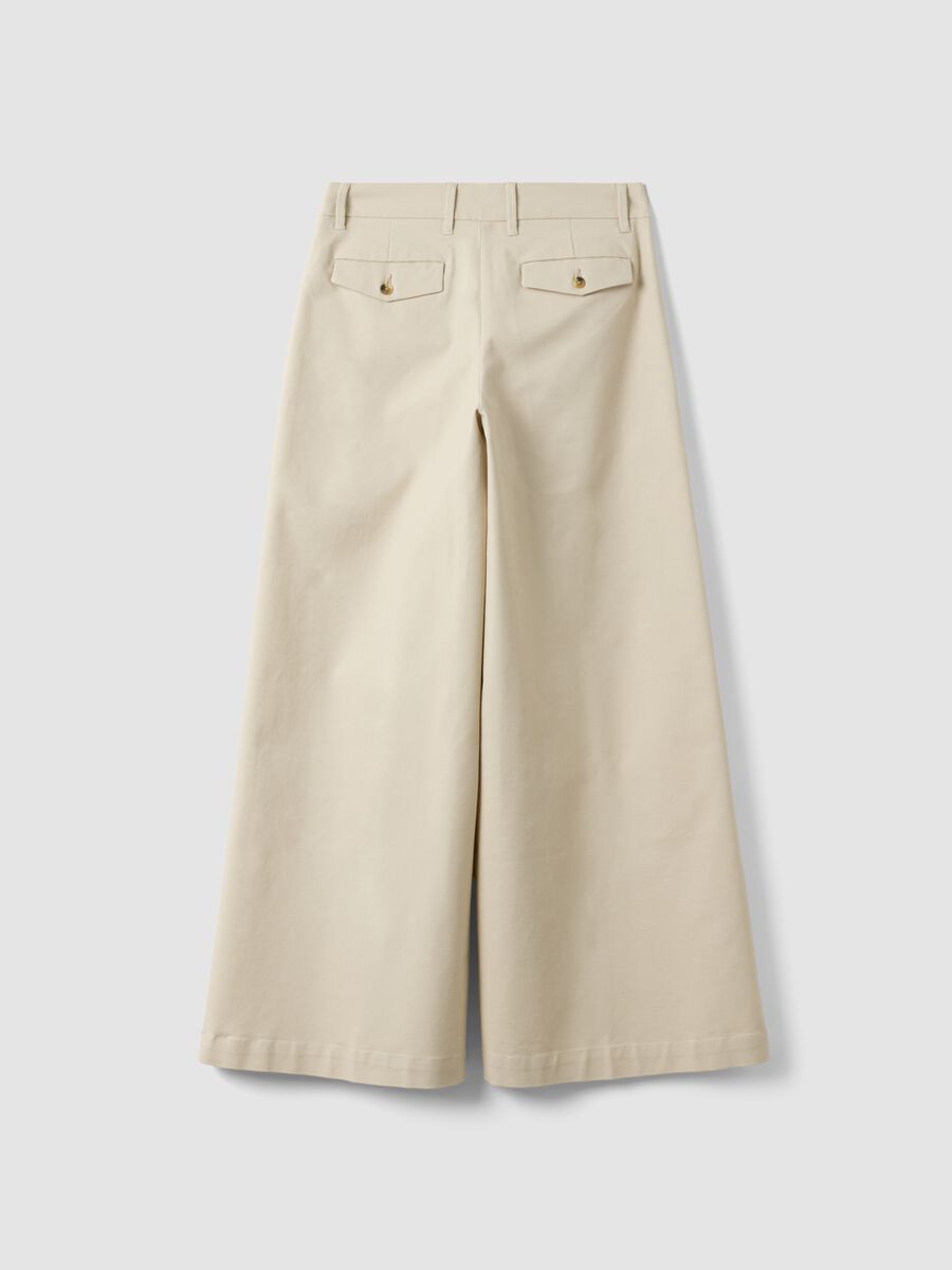 Pantaloni beige flare in cotone elasticizzato_2