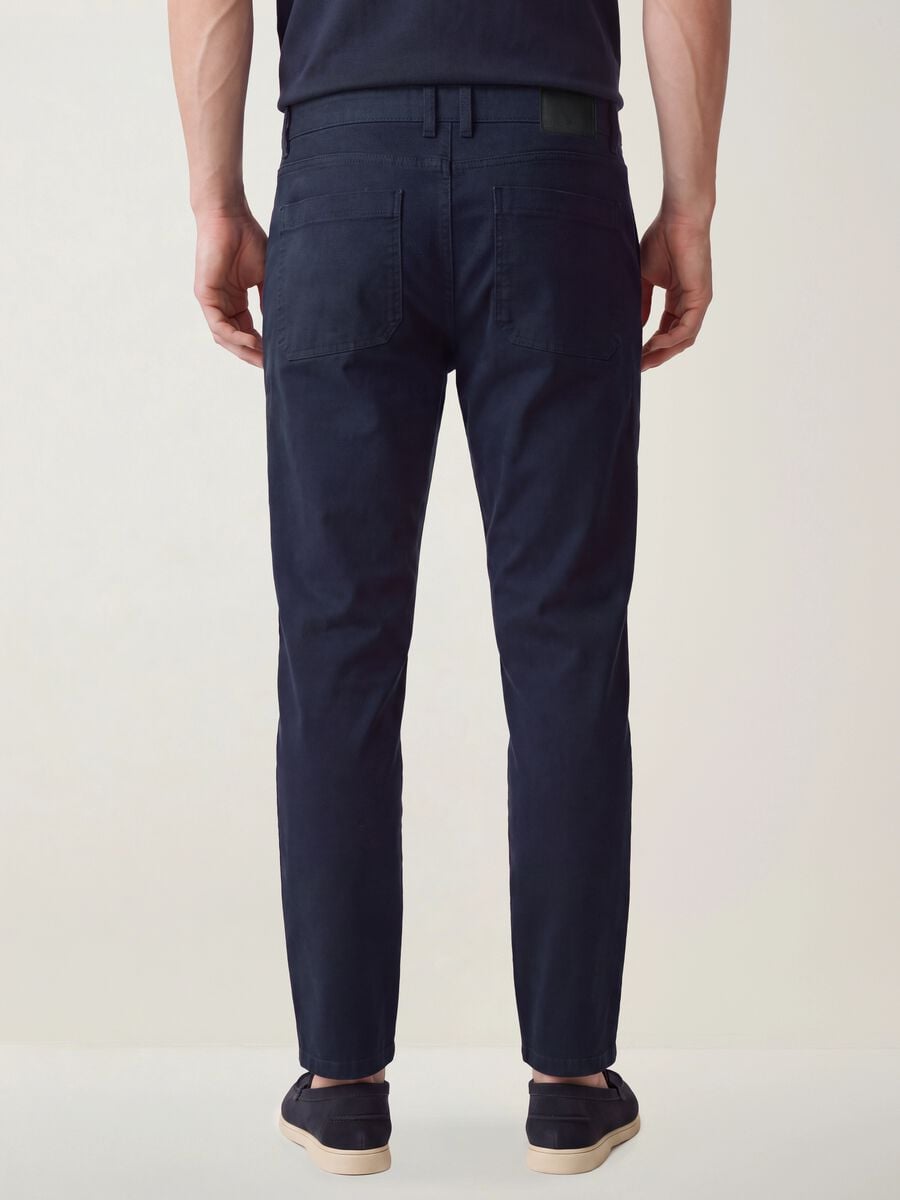 Blue stretch cotton twill carrot-fit trousers_4