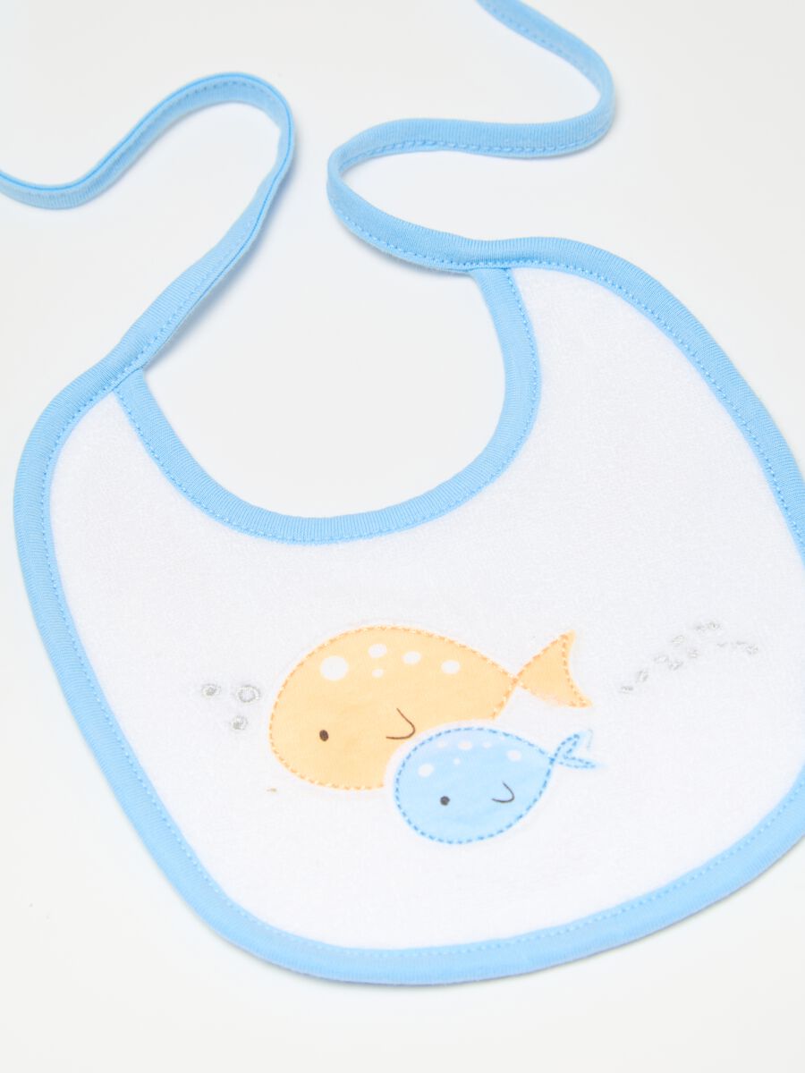 Two-pack bibs in cotton with sea motif_1