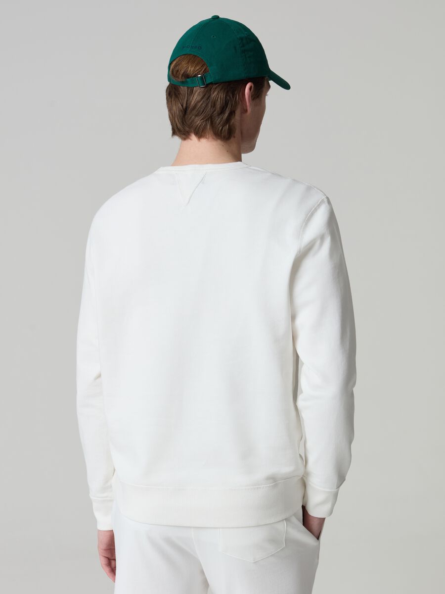 Sweatshirt with round neck and logo print_2