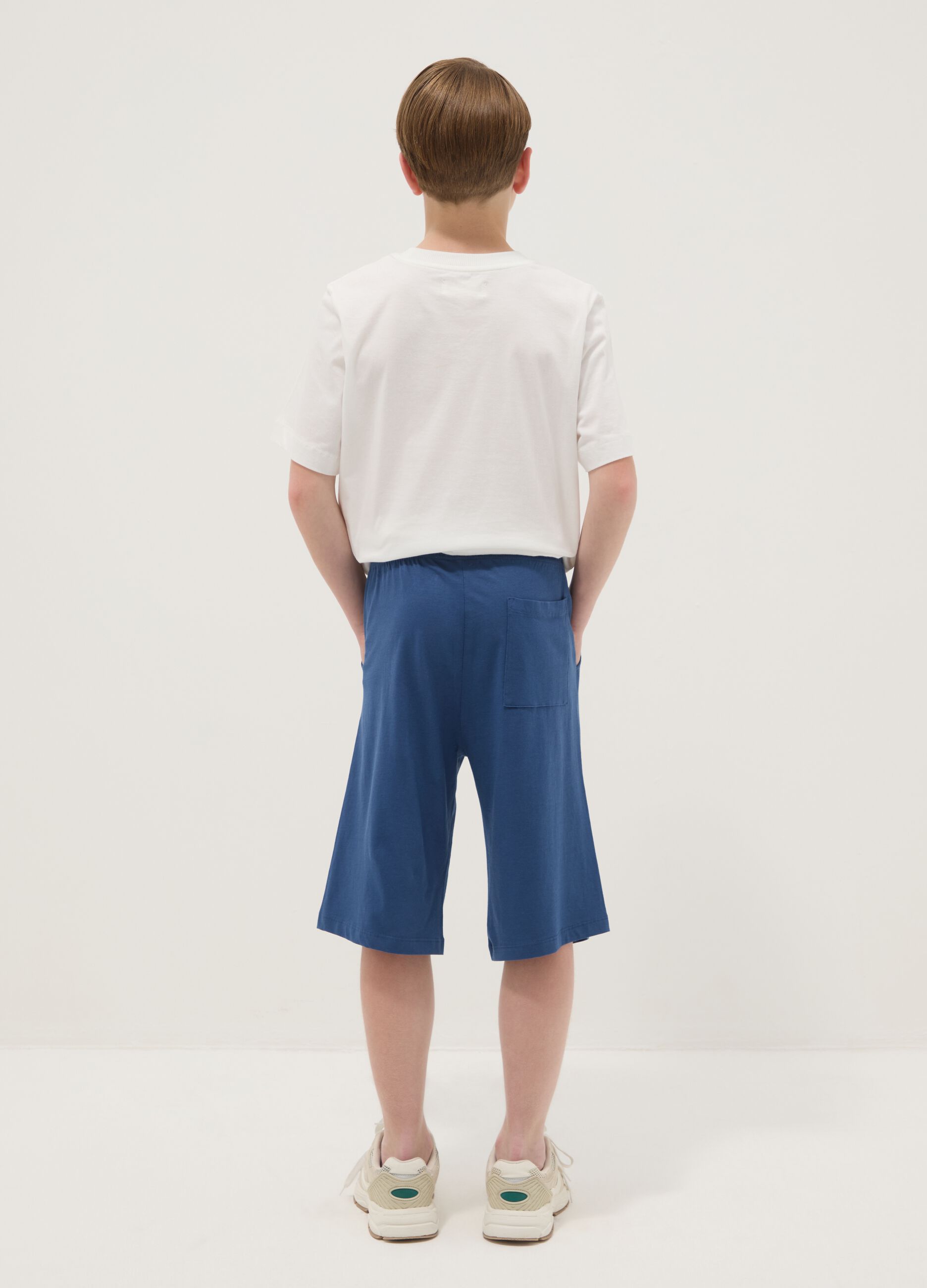 Boys&rsquo; regular-fit blue pure cotton shorts with prints