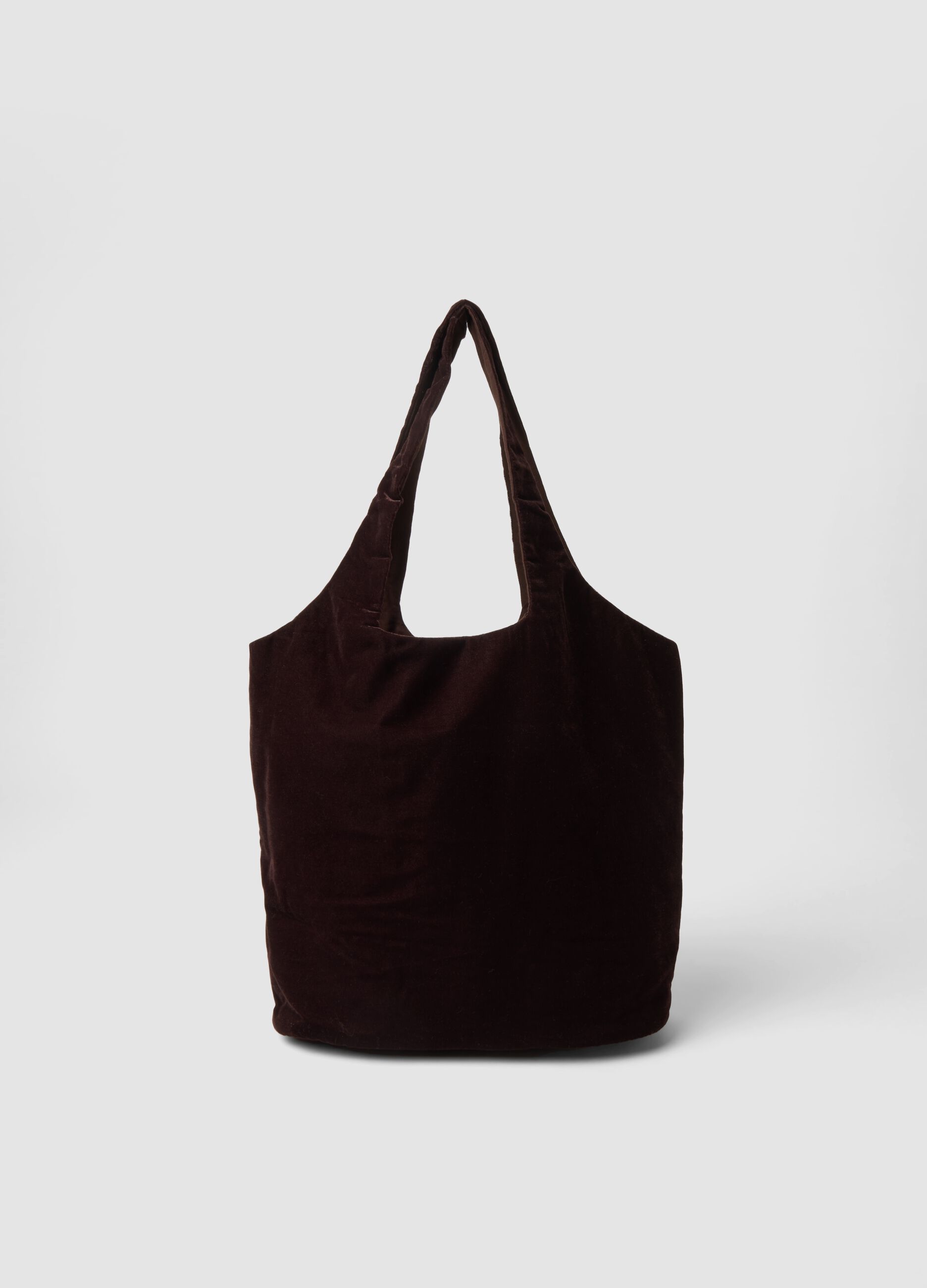 Braune Tasche mit floralem Muster