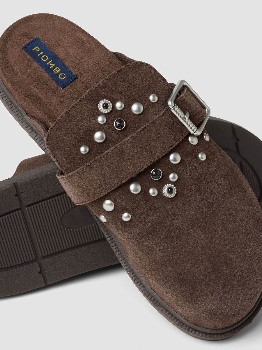 Braune Clogs aus Echtleder mit Schnalle und Nieten_1