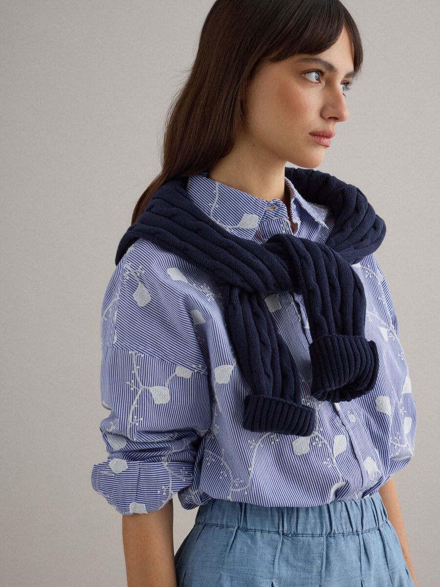 Sky blue pure cotton floral regular fit shirt_0