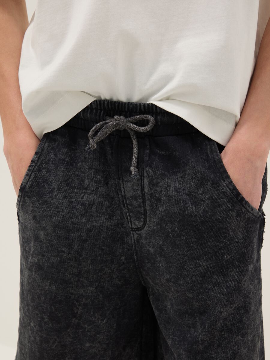 Schwarze Bermuda-Shorts aus Baumwollmix mit elastischem Bund_3