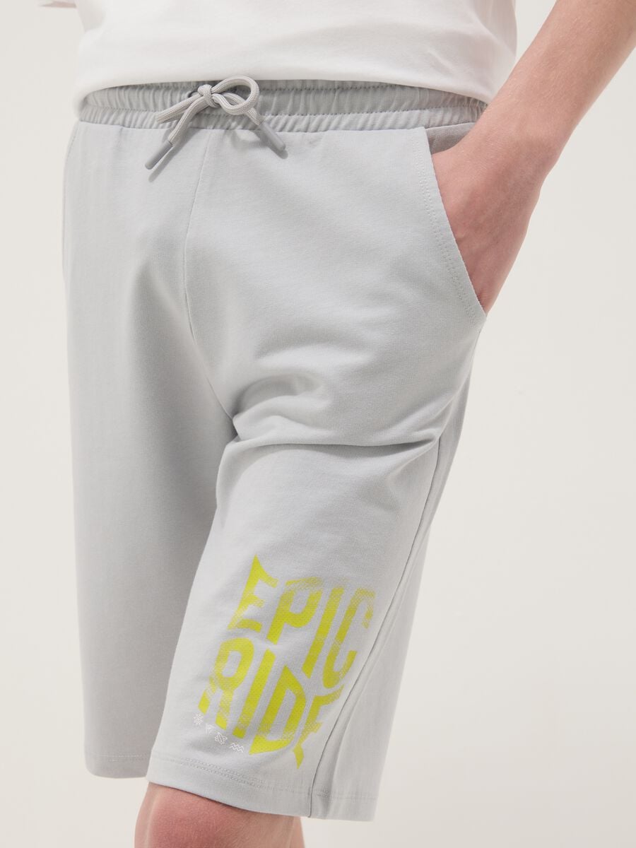 Grey pure cotton shorts with elasticated waist_2