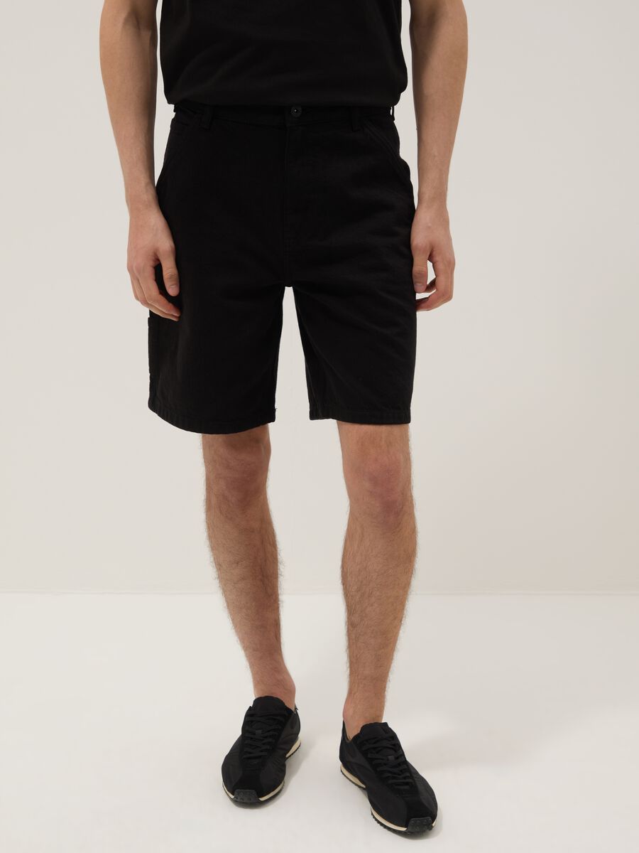 Schwarze Cargo-Bermudas aus reiner Baumwolle_1