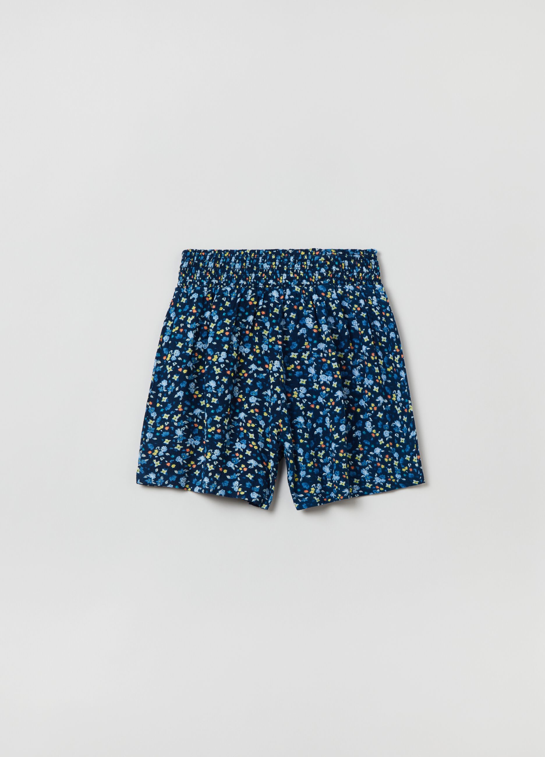 Viscose shorts with small flowers print