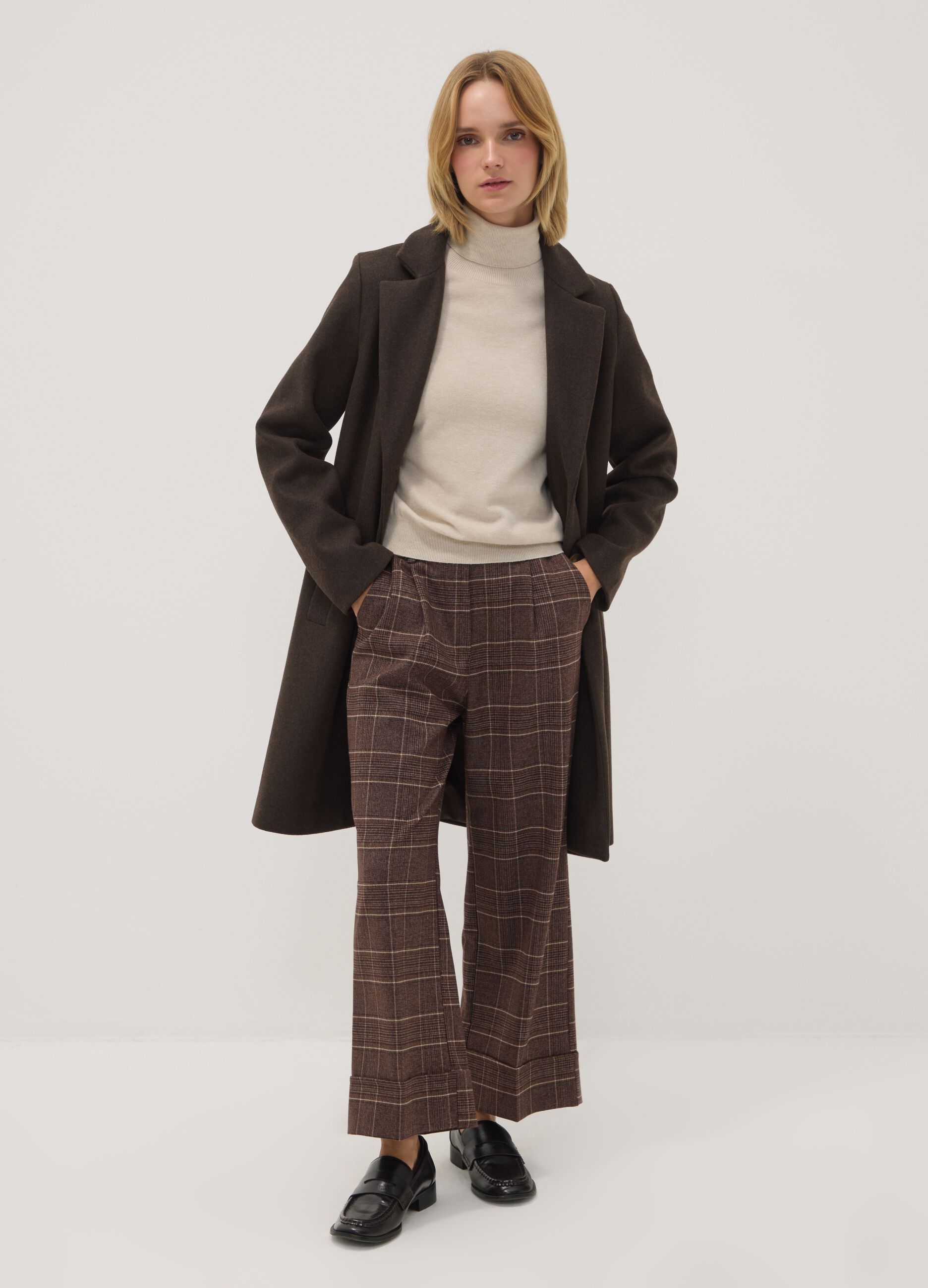 Brown regular-fit coat with lapels and buttons