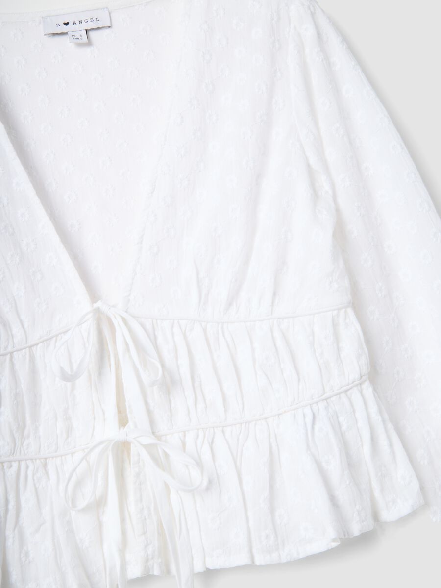 Wei&szlig;e Bluse aus reinem Baumwolle, regular fit mit B&auml;nder_5