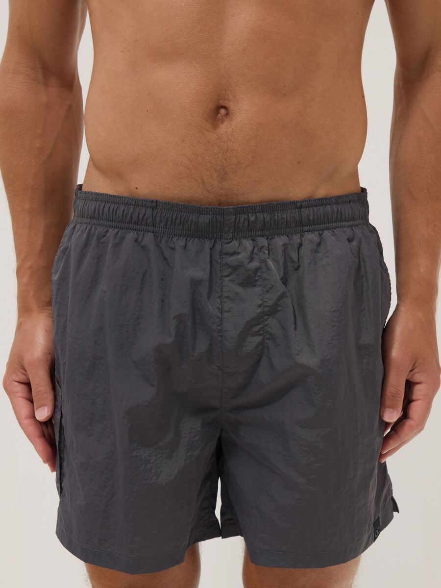 B&oacute;xer de ba&ntilde;o gris con cintura el&aacute;stica_2