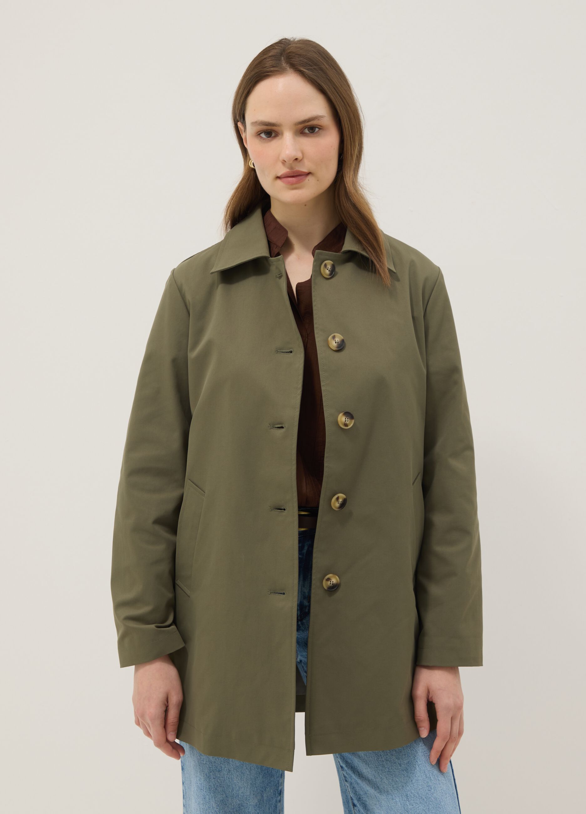 Green jacket with collar and buttons